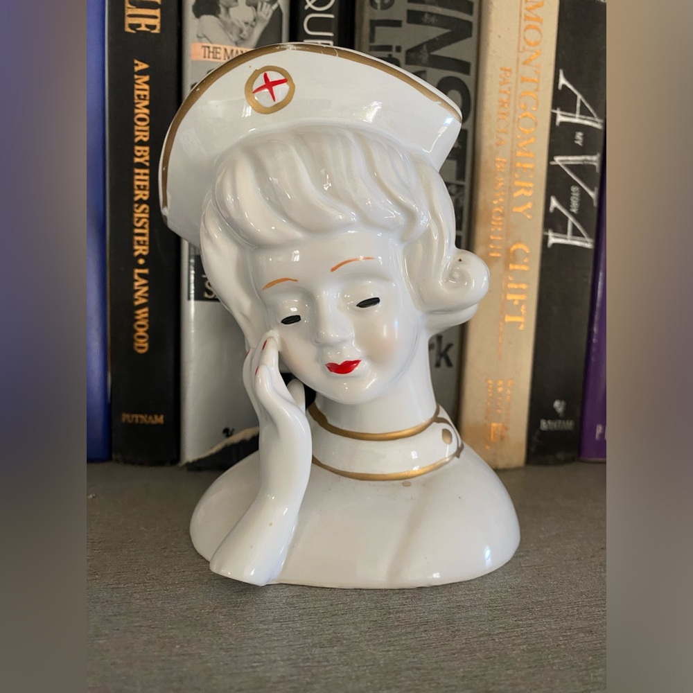 RED CROSS NURSE VINTAGE